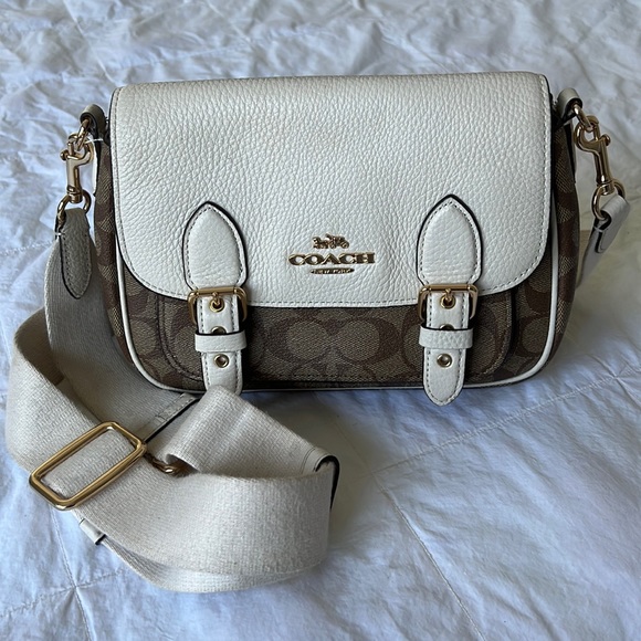 Coach Bags Coach Lucy Crossbody In Signature Canvas Purse Poshmark